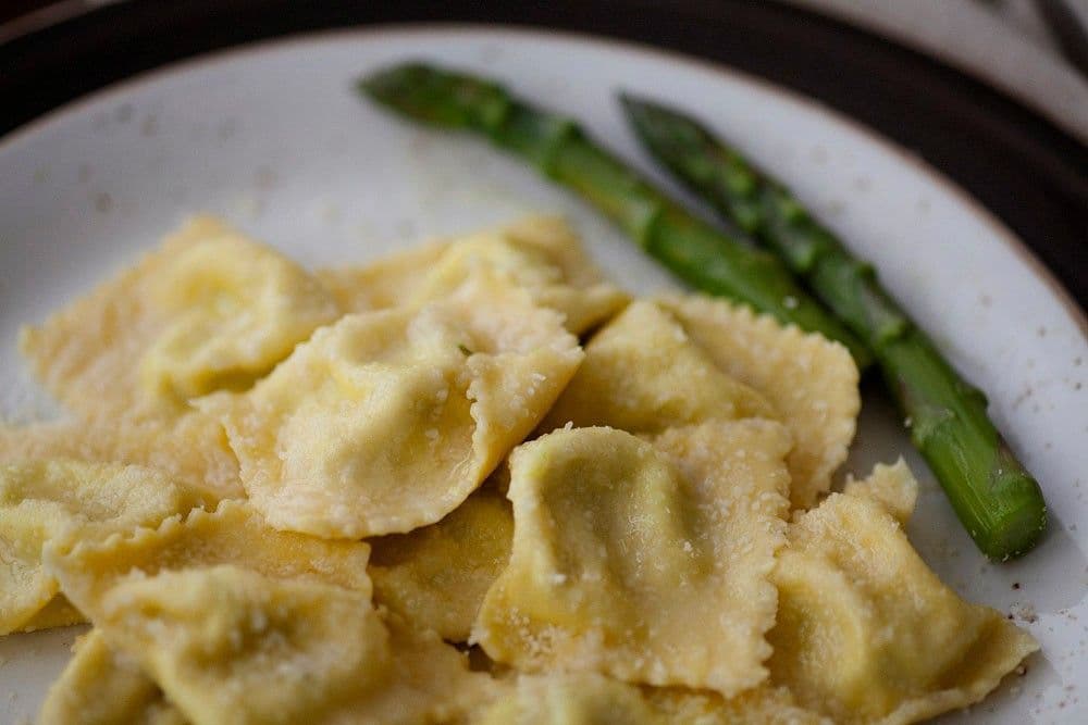 Tortelli ricotta e asparagi