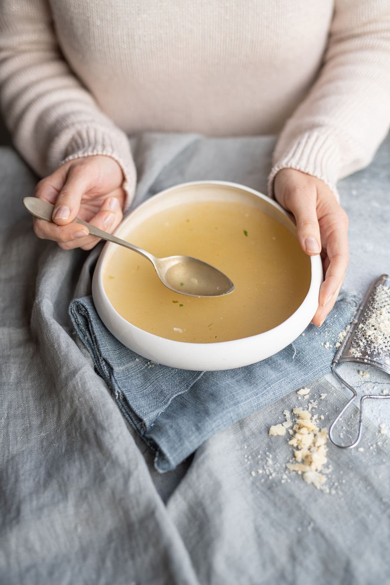 Brodo di croste di Parmigiano Reggiano